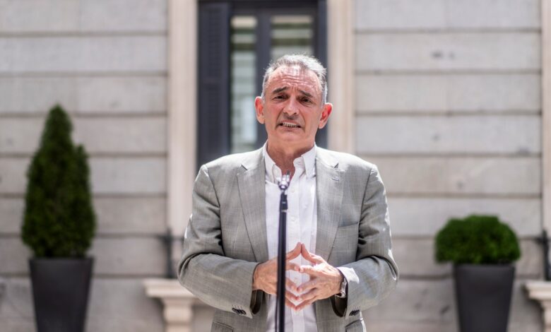 Enrique Santiago declara en la rueda de prensa frente al Congreso de los Diputados 3/09/2024