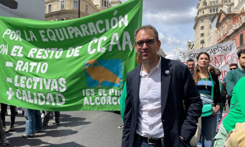 Toni Valero durante una reciente imagen de una movilización de apoyo a la Educación Pública en Madrid.