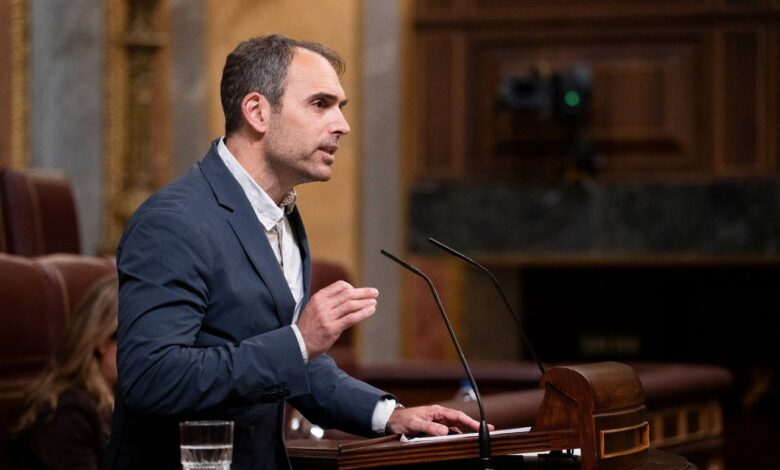 Toni Valero durante su intervención de esta tarde en el Pleno del Congreso