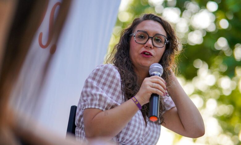 Aida Castillejo, portavoz del Grupo Izquierda Unida-Compromis-Comuns-Podemos en la Federación Española de Municipios y Provincias, y alcaldesa de Rivas Vaciamadrid. Foto Adrián Mozas.