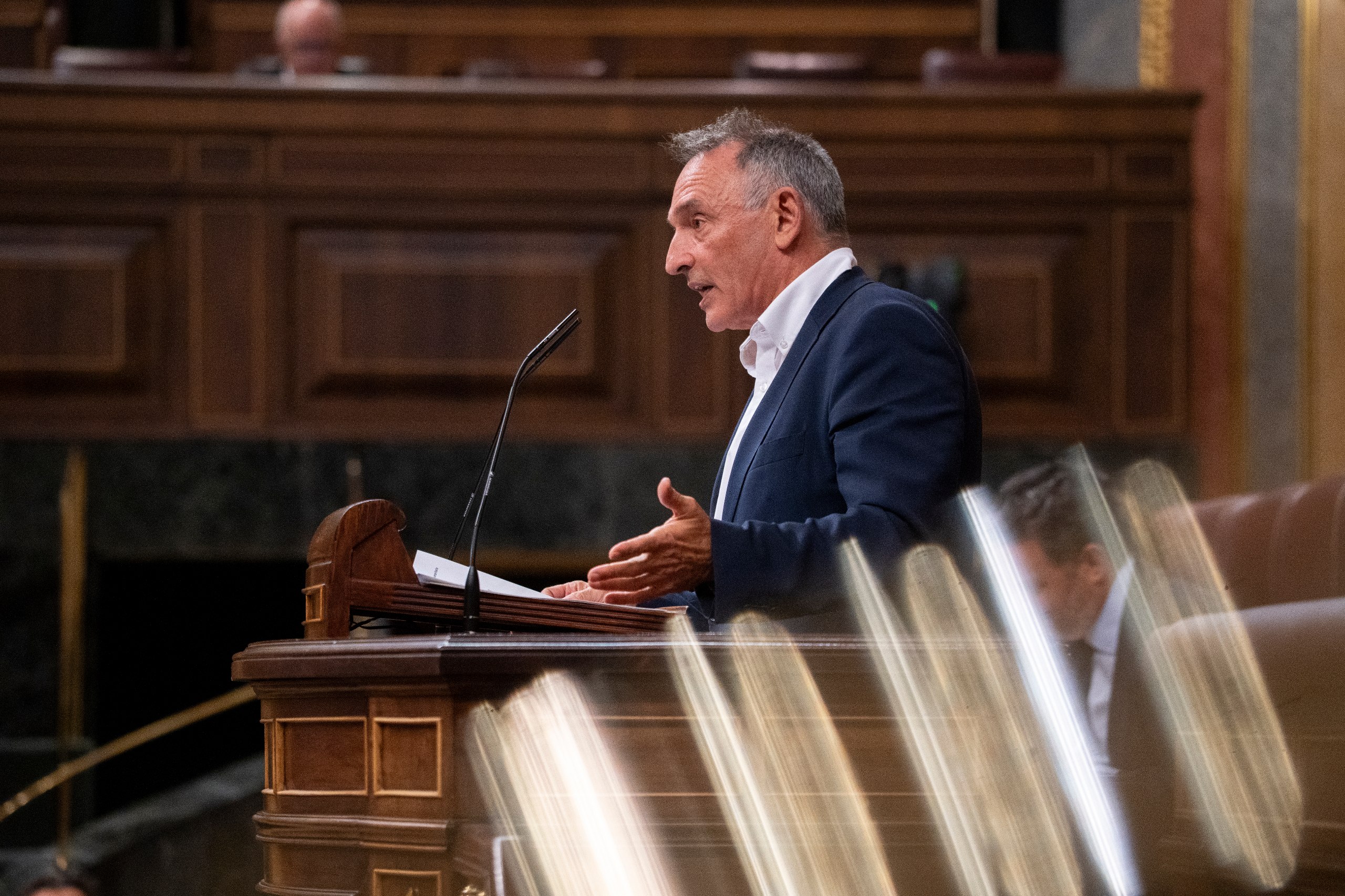 Enrique Santiago durante su intervención en el Pleno del Congreso de esta tarde.