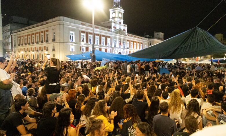 Acampada por la vivienda en la Puerta del Sol, Madrid.